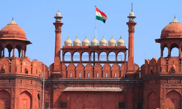 Gold Kalash worth 1 crore stolen from Red Fort, Delhi Police investigating